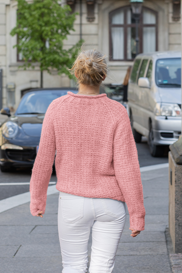 102-07h Lyra genser pink flamingo