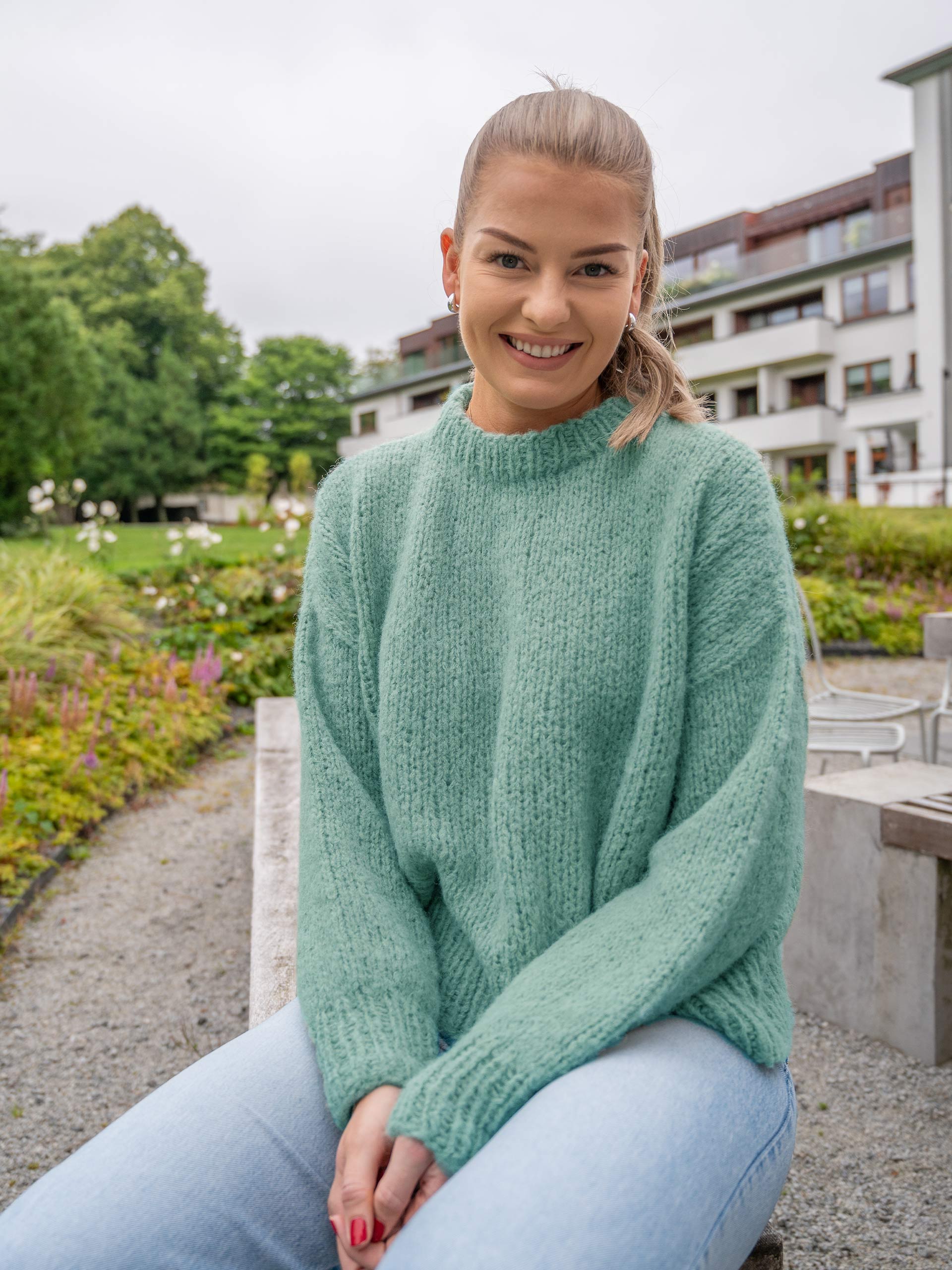 114-02A Åsta genser sjøgrønn