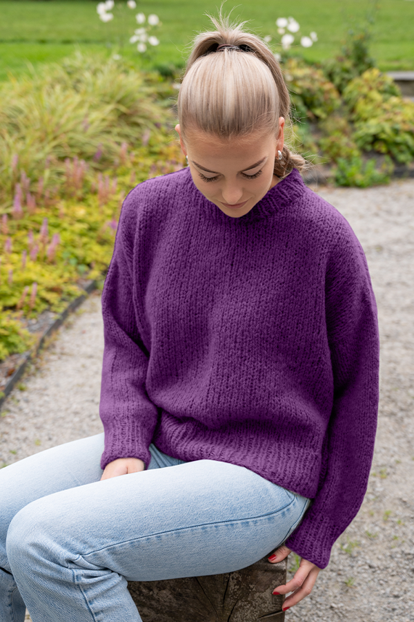 114-02D Åsta genser purpur