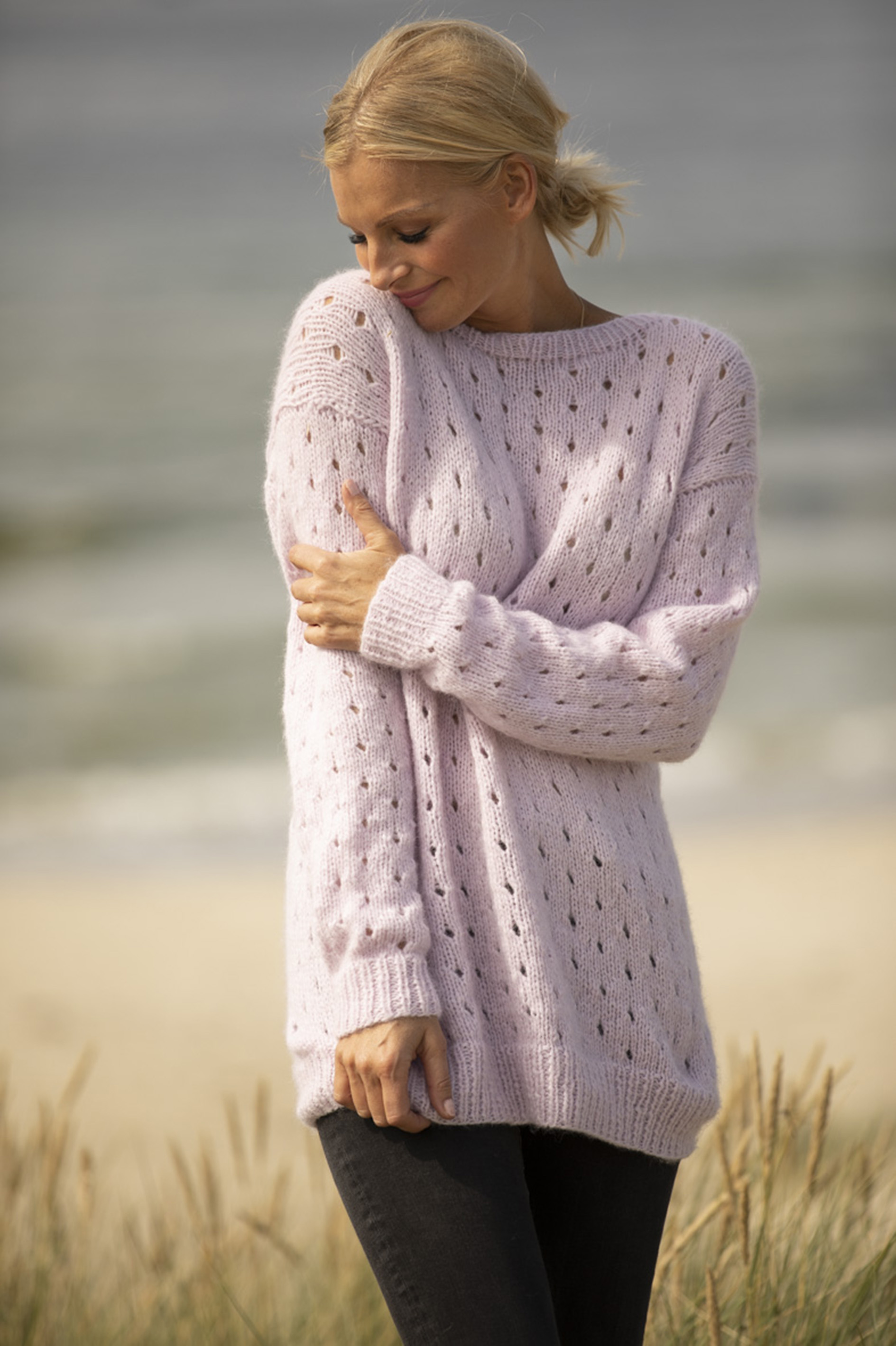 1922-5 Mot genser eller jakke