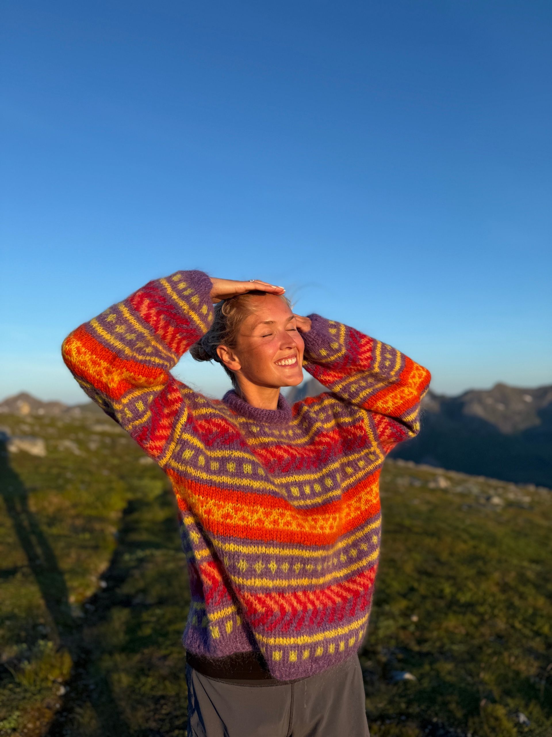 IR 02-01f Hanami genser (Påfugl in Paris)