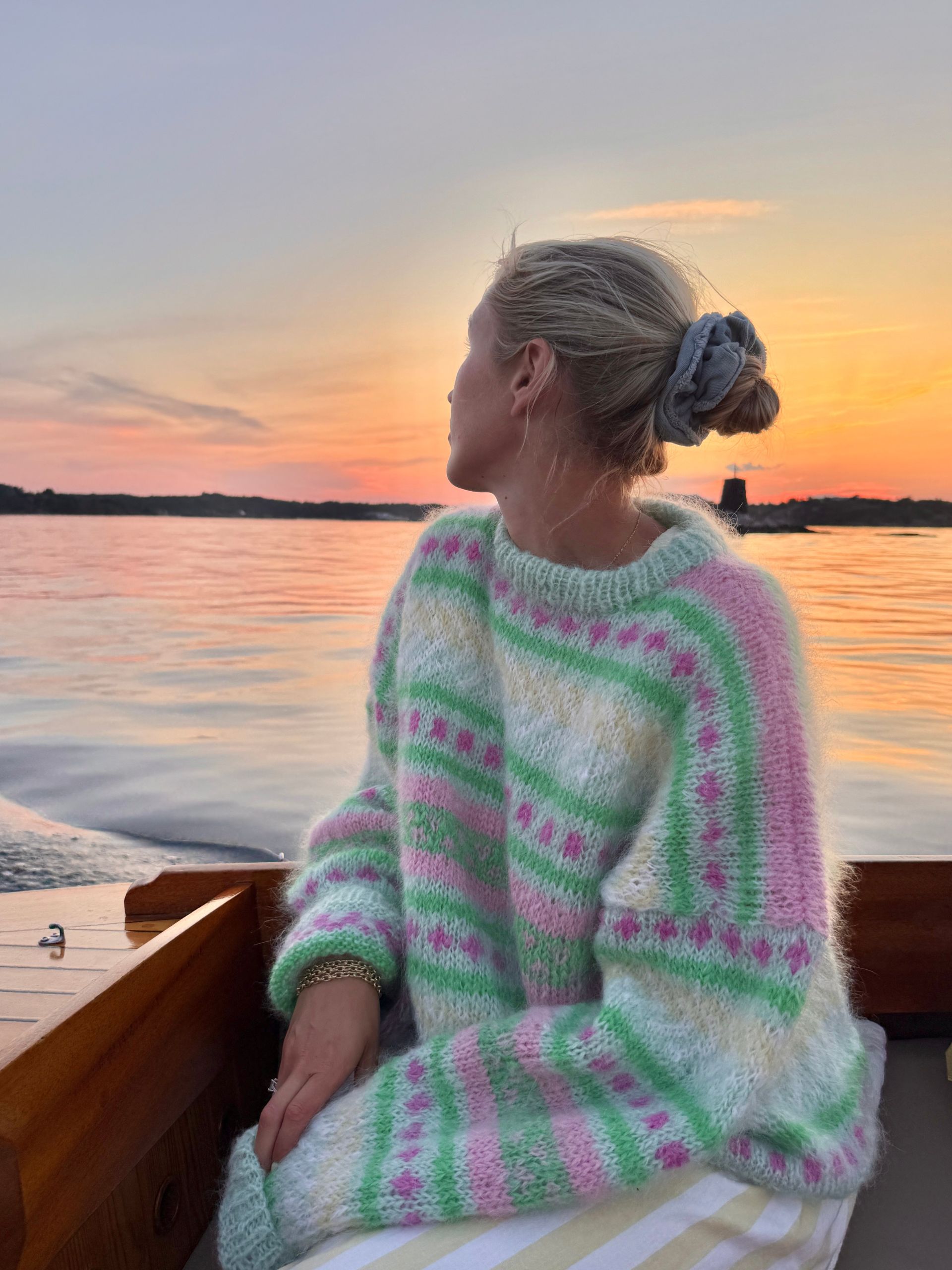 IR 02-01e Hanami genser (Påfugl in Paris)