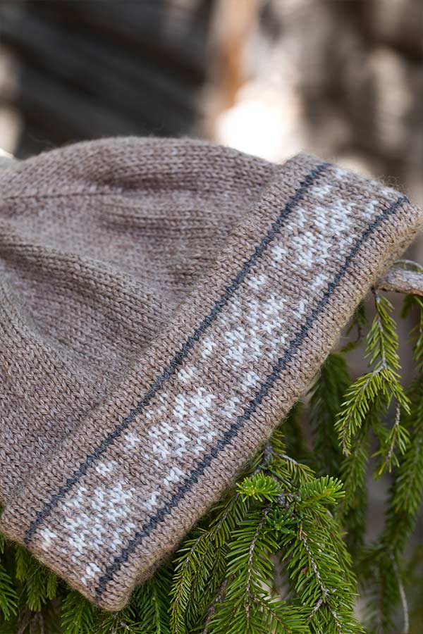 20-68 Fjols lue med stjerner