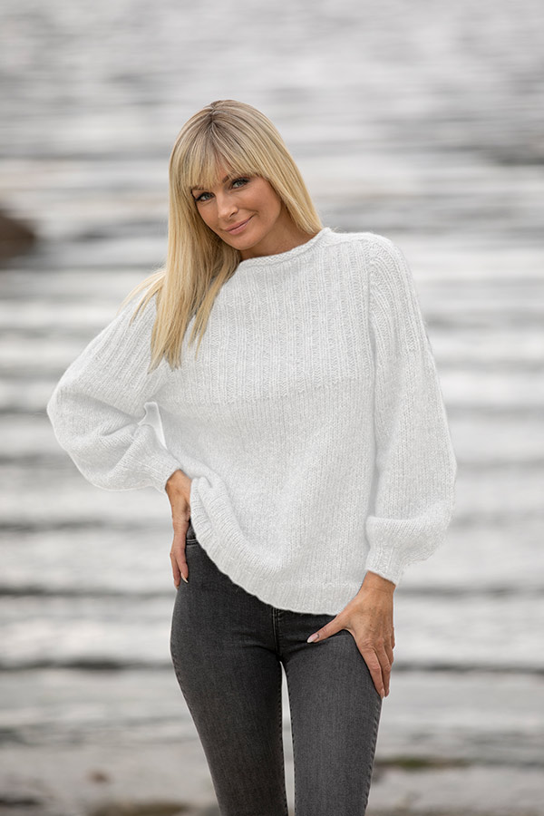 2022-2 Behag genser hvit