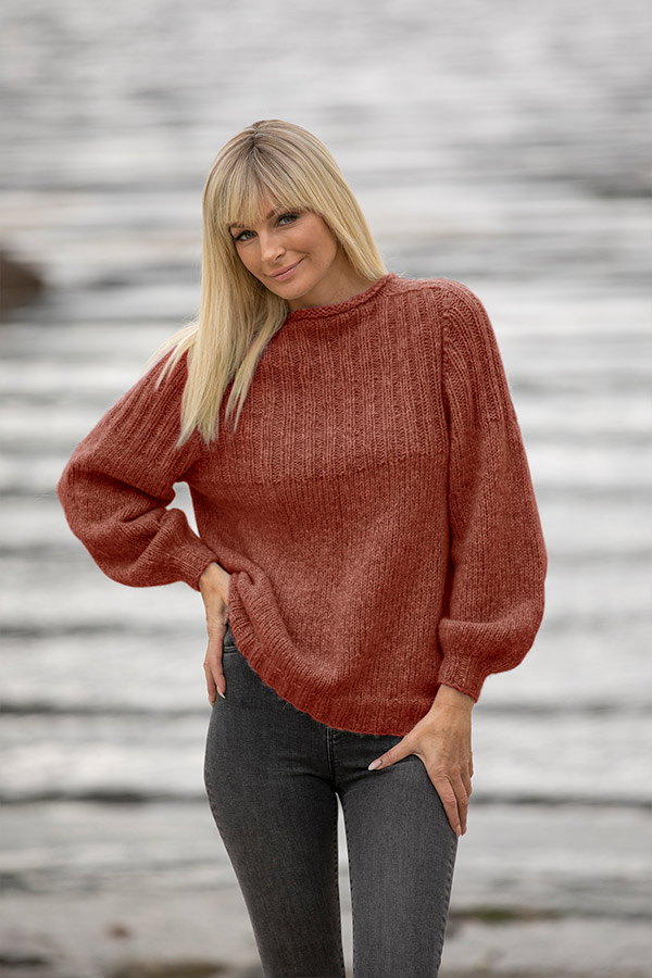 2022-2 Behag genser lys burgunder