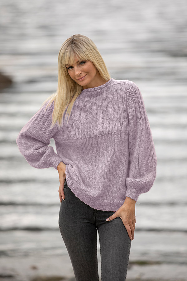 2022-2 Behag genser lys lilla