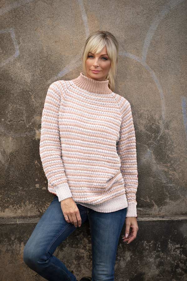 2023-6 Chili genser beige-hvit