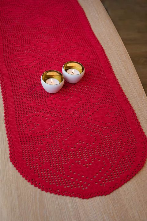 2030-13 Heklet løper Rød