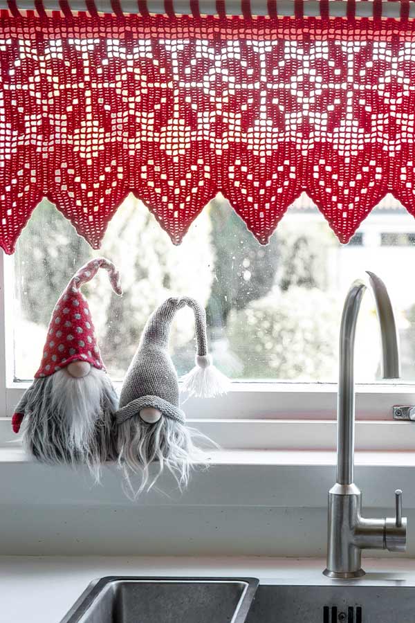 2030-16 Heklet Gardinkappe