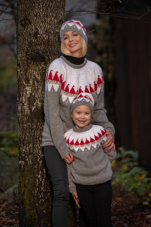 2032-5 Nisse genser og lue