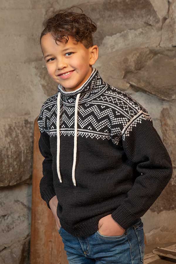 2105-10 Setesdal genser Inti svart