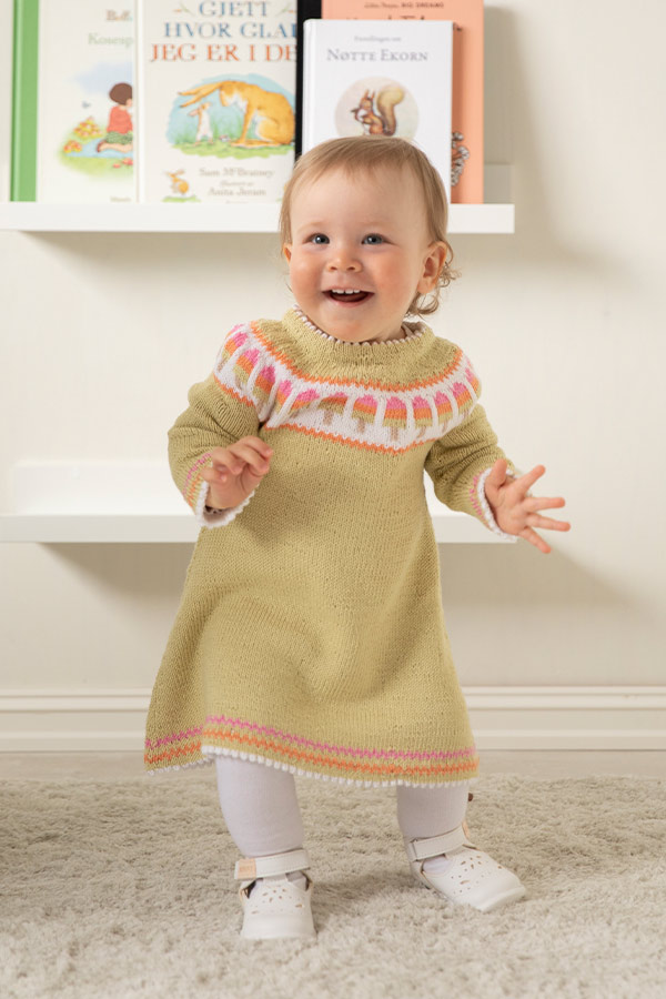 2126-25 Poppy kjole og lue