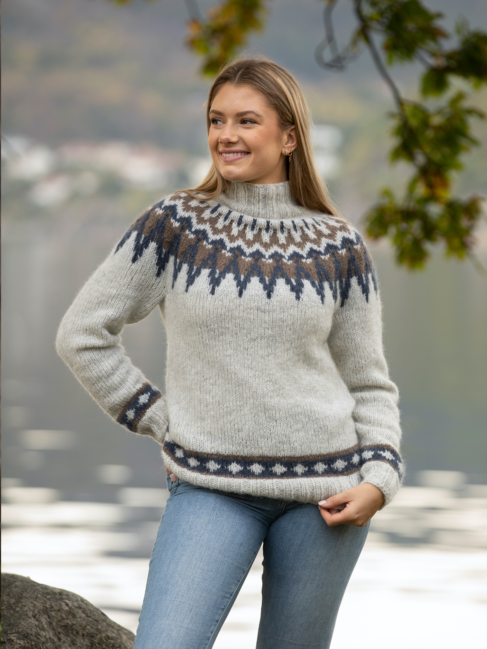 2138-10 Farfar unisex genser