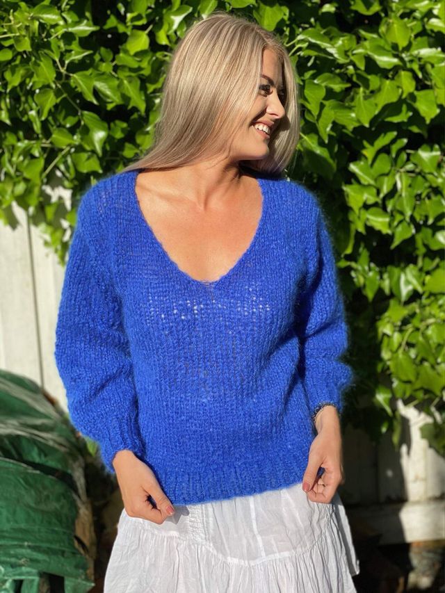 AMANDA genser klar blå