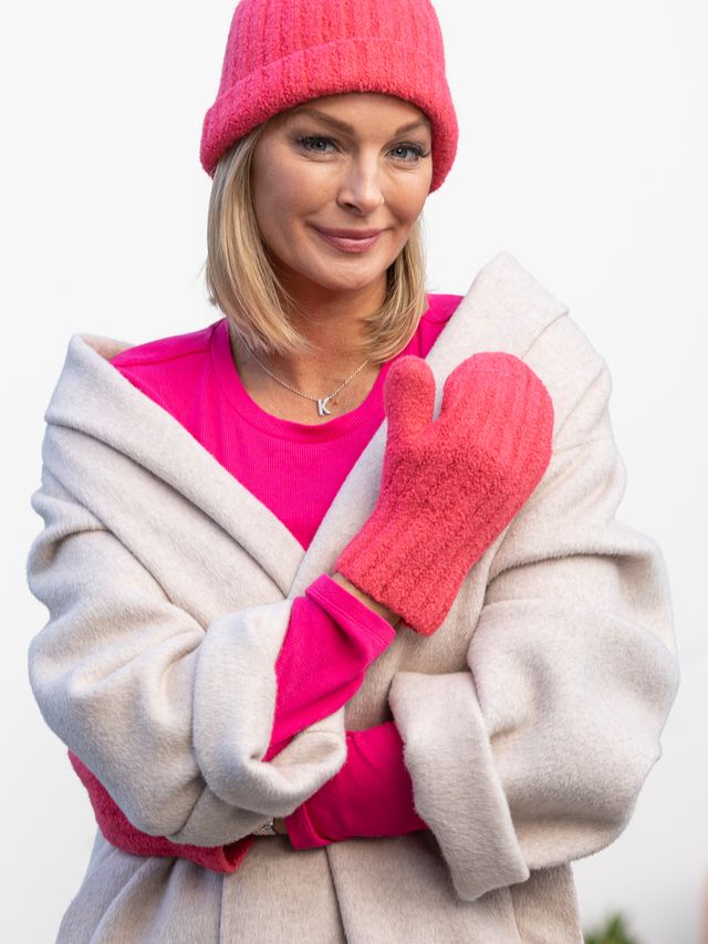 2211-2b Ulla votter i vrangbordstrikk