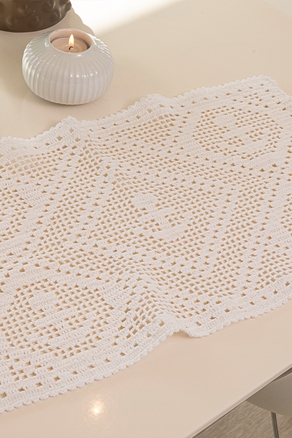 2230-4 Bordbrikke med anker