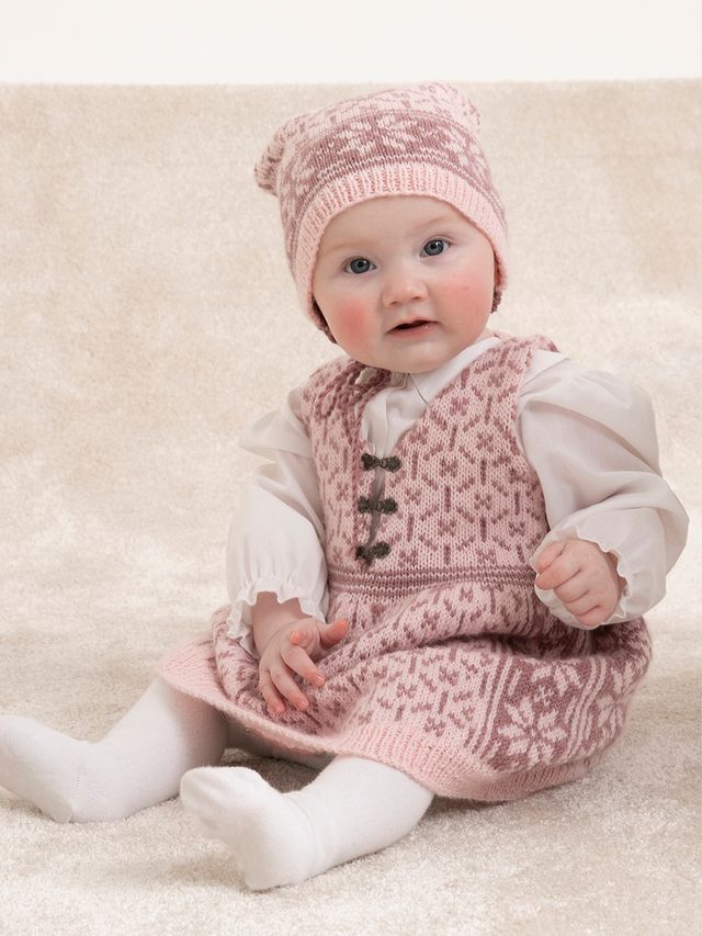 2304-13 Ellinor kjole og skaut