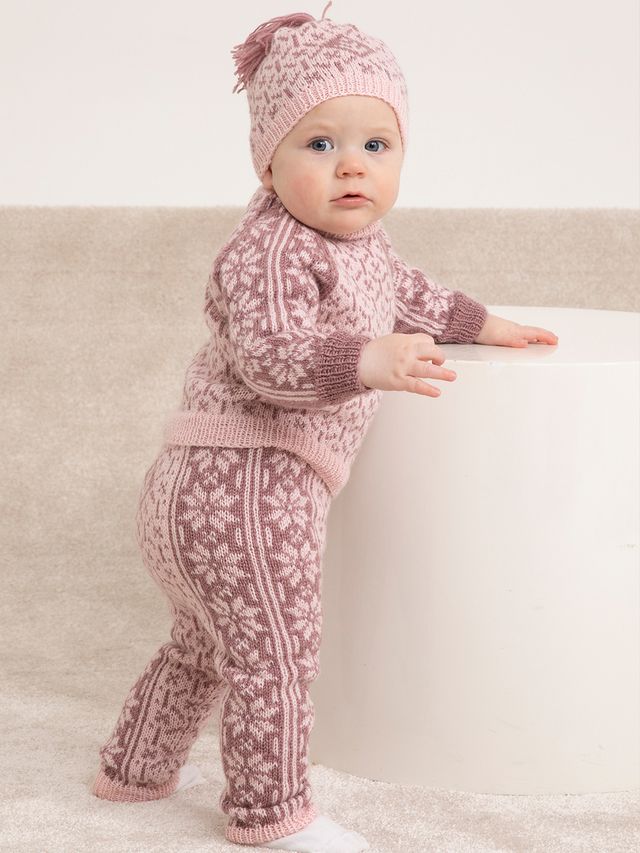 2304-03a Ellinor genser, bukse og lue