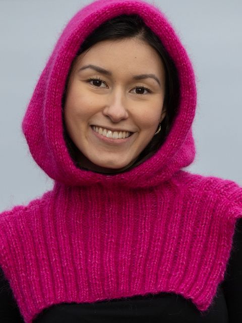 2310-07b Hood hette cerise