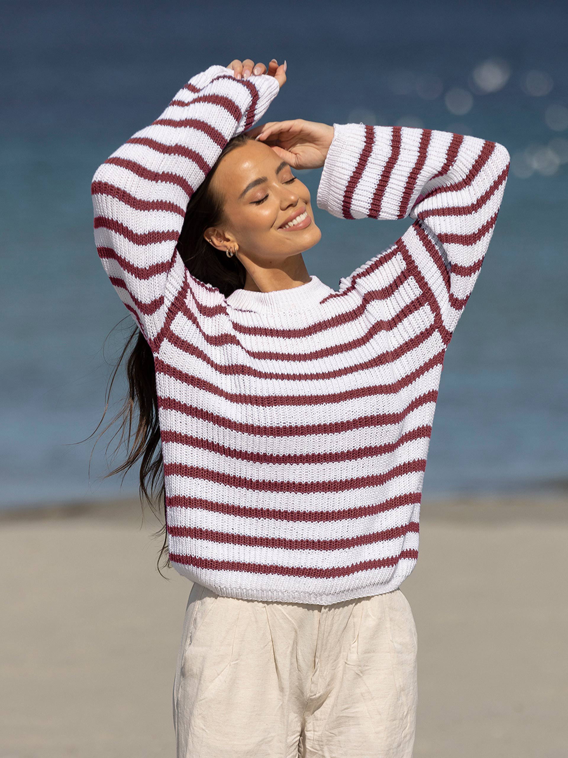 2321-5 Marina genser hvit/burgunder