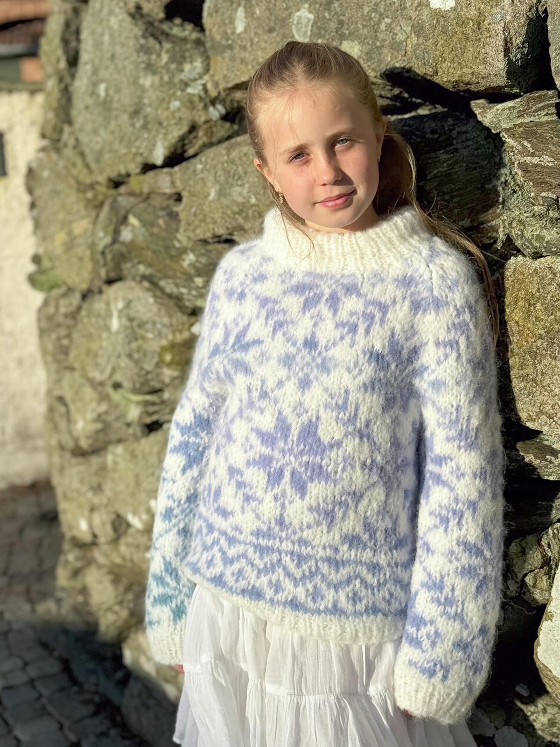 24-30b Carly barnegenser (Mohair + Caness) M/ skinnlapp