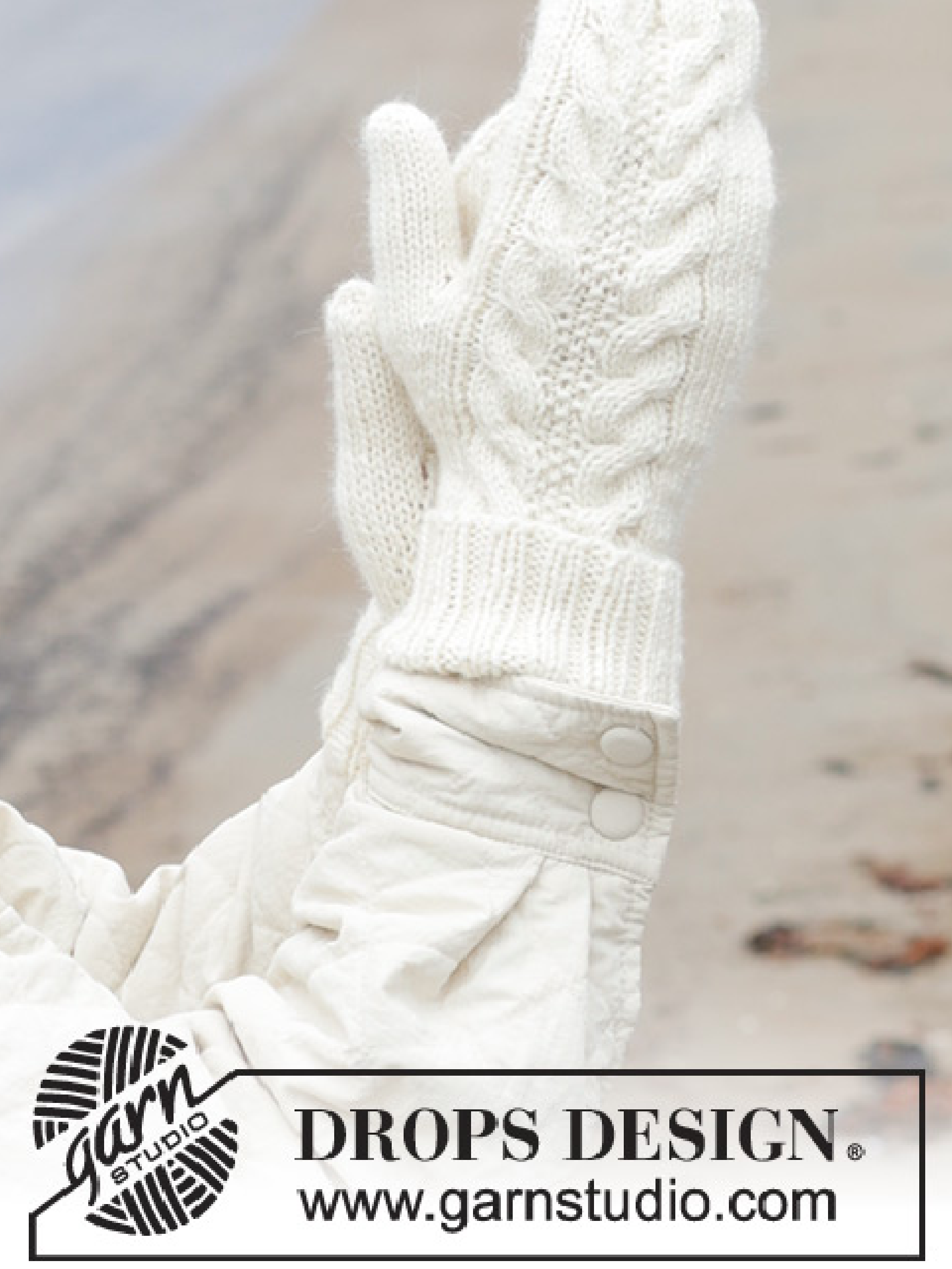 242-42 Double Twist Mittens