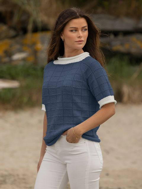2423-3 Angelin t-skjorte marine