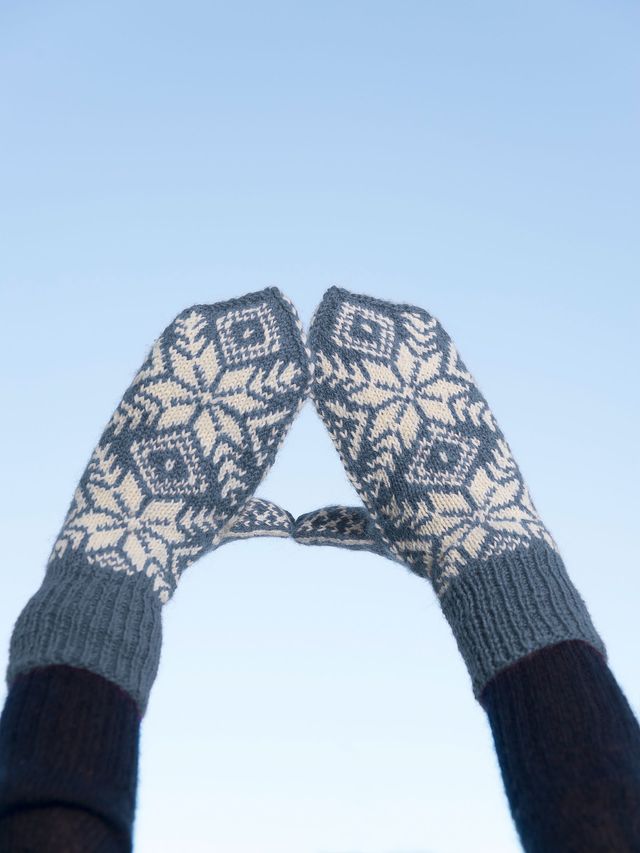 275-17d Rosemønster votter