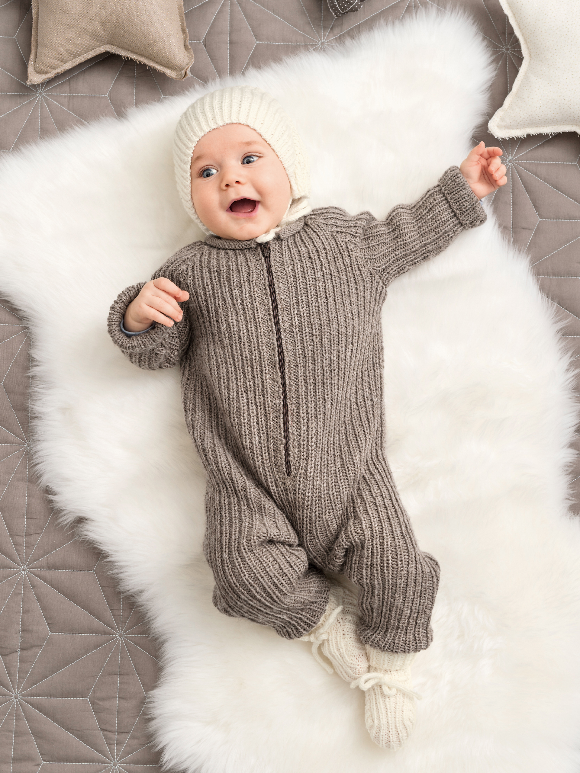 357-09 Lille Voksedress, Vokselue & Sokker