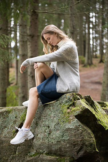 406-02 Q-symre kofte grå