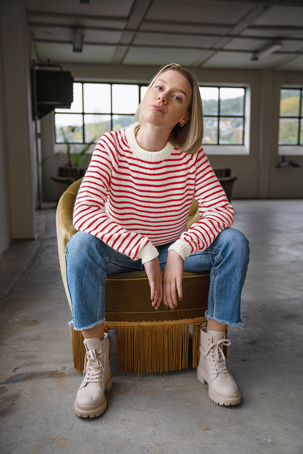 435-25i Noori genser klar rød