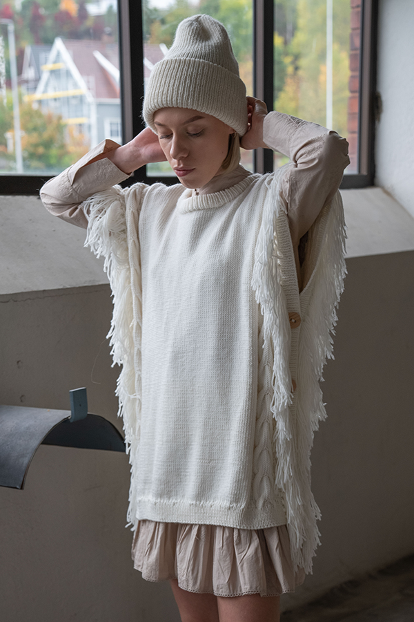 443-02 Lilou ponchovest