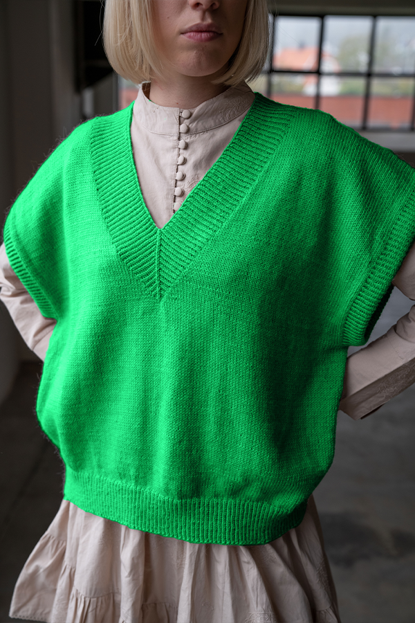 443-16e Léonie vest skarp grønn