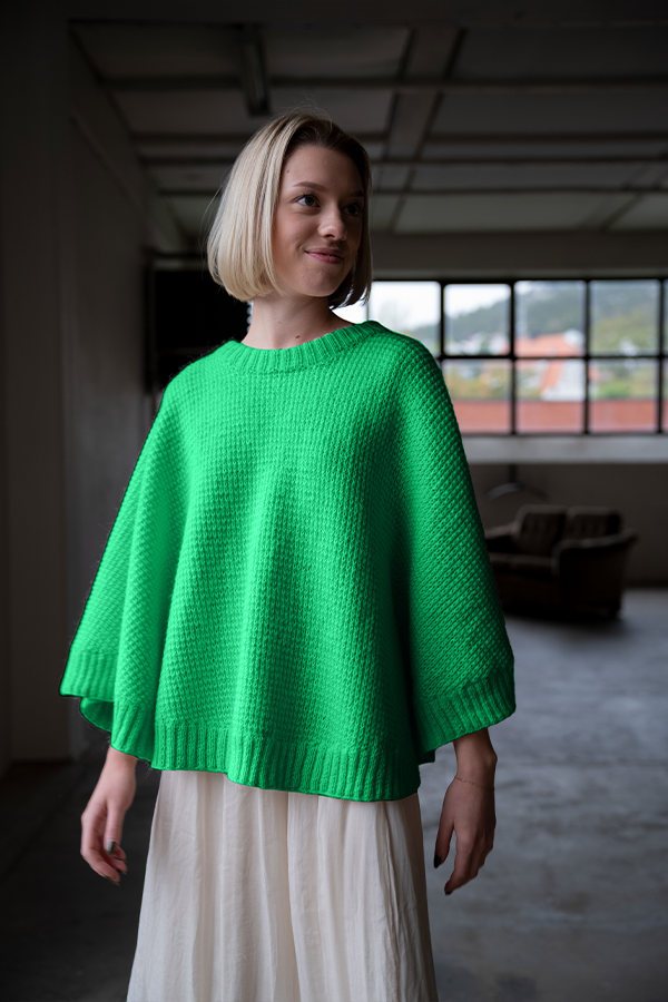 443-19e Florence poncho og halstube skarp grønn