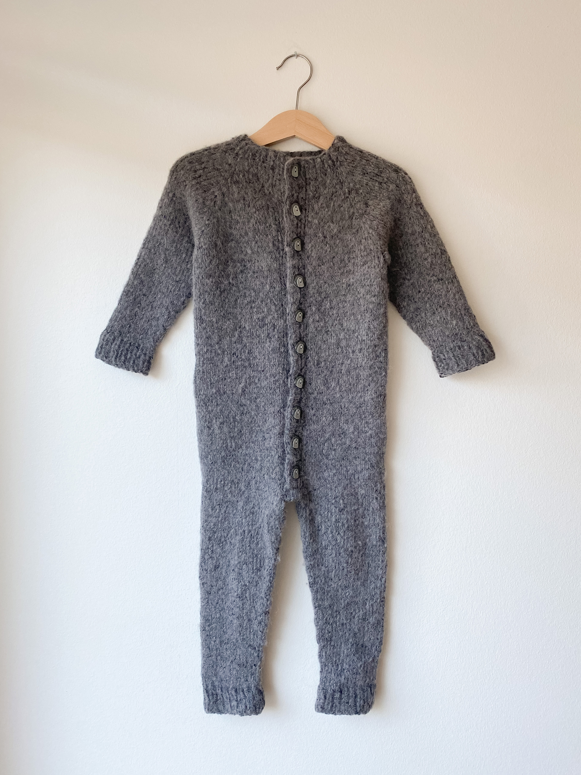 Fluffy heldress stone