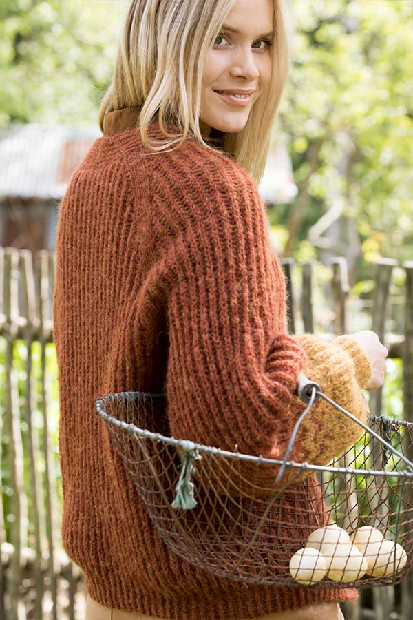80-03 Ulrika cardigan rust