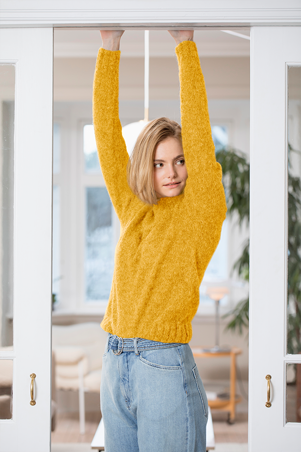 90-01 Ragne genser gullgul