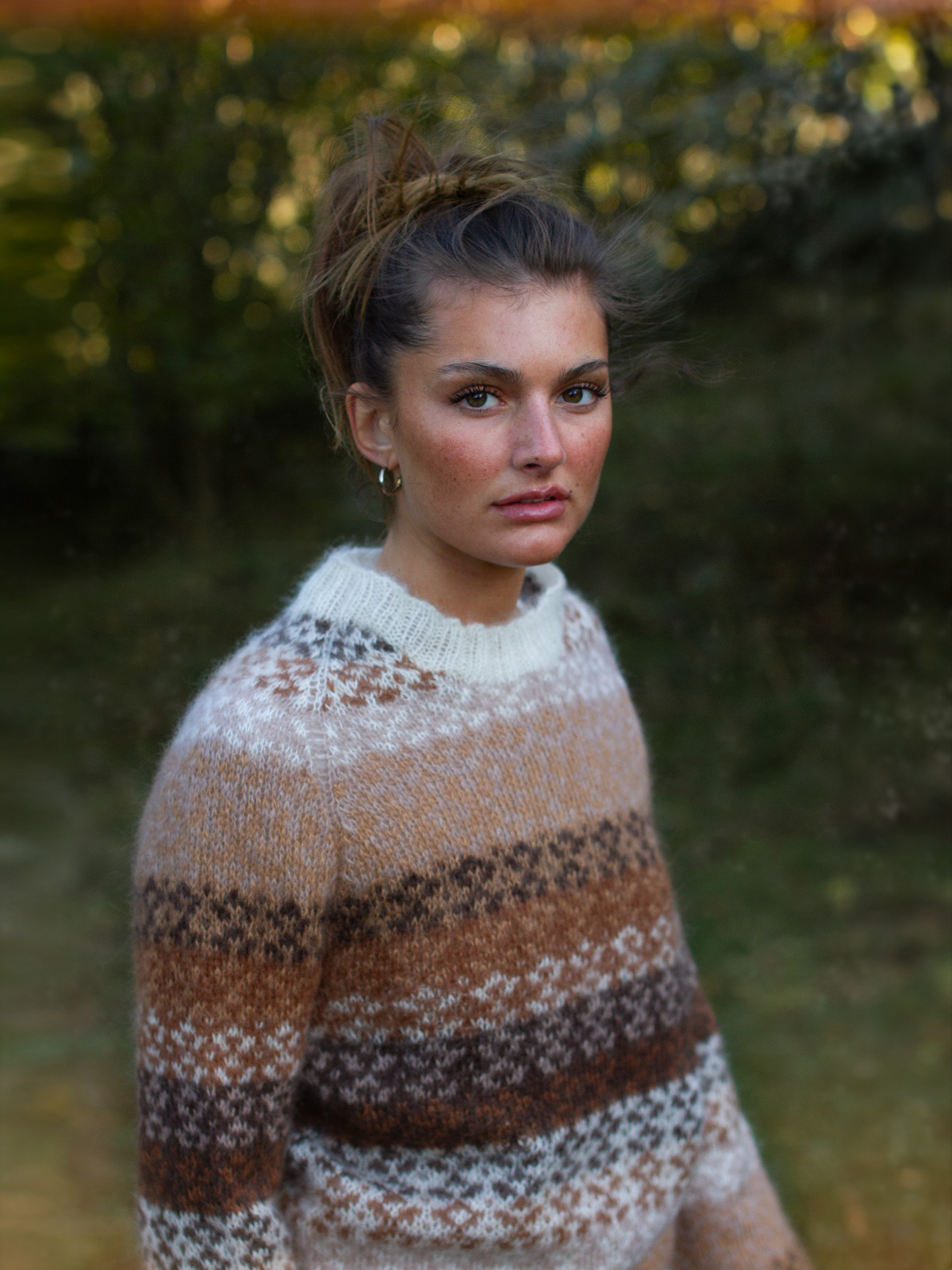 323K-02c AURA genser