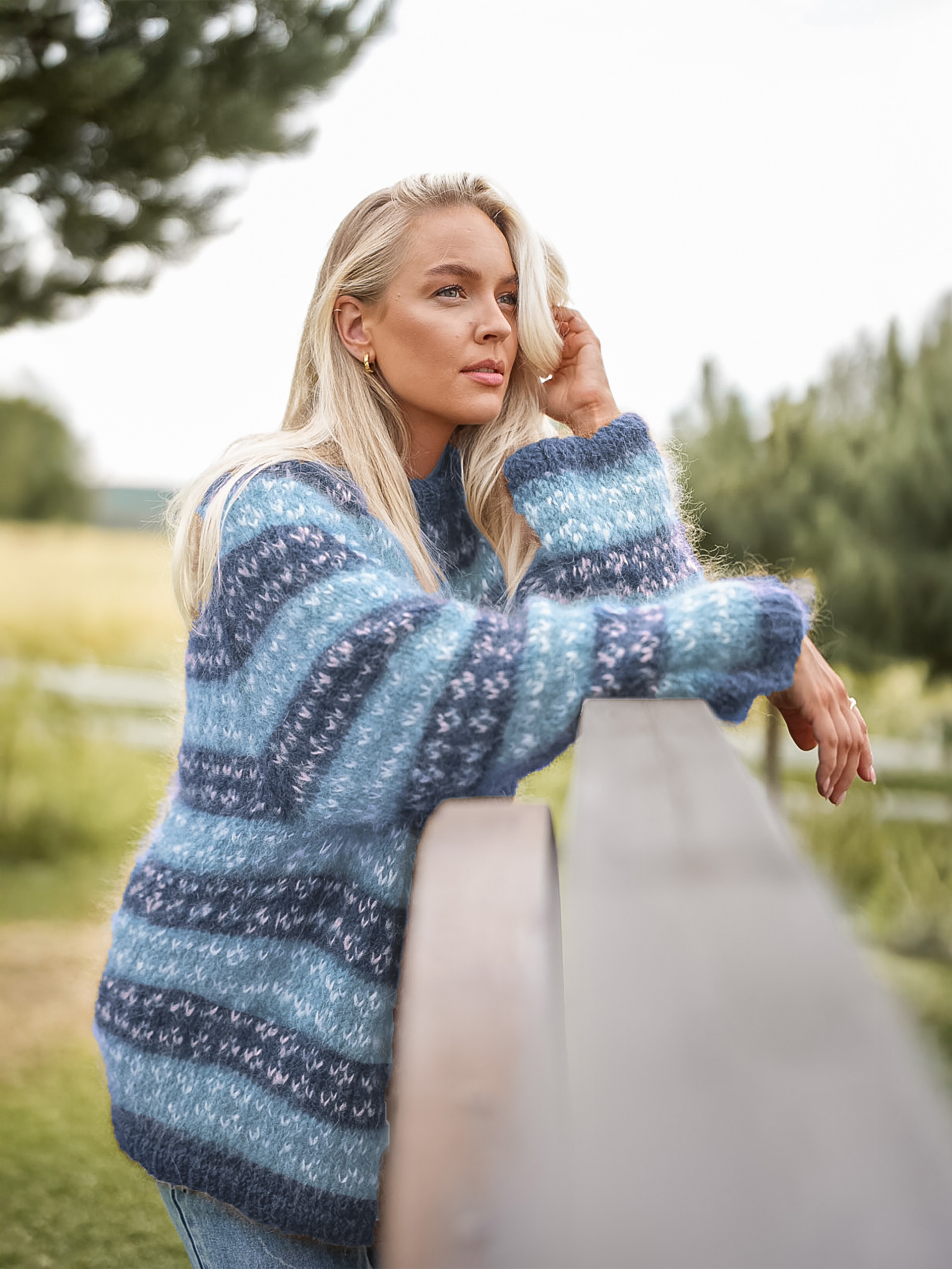 523V-01l Blome genser vol.2 denim