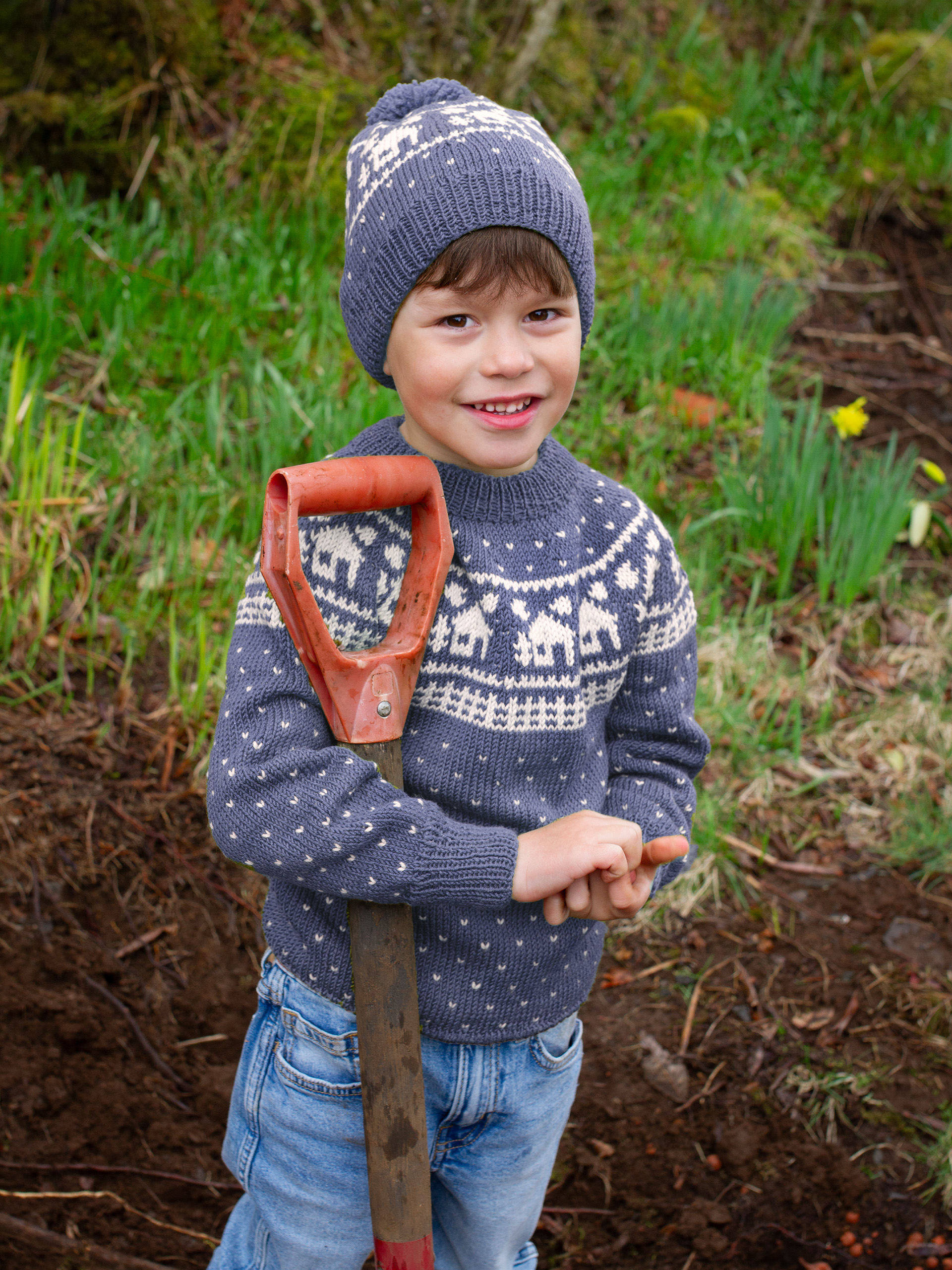 423K-02d CABIN genser og lue