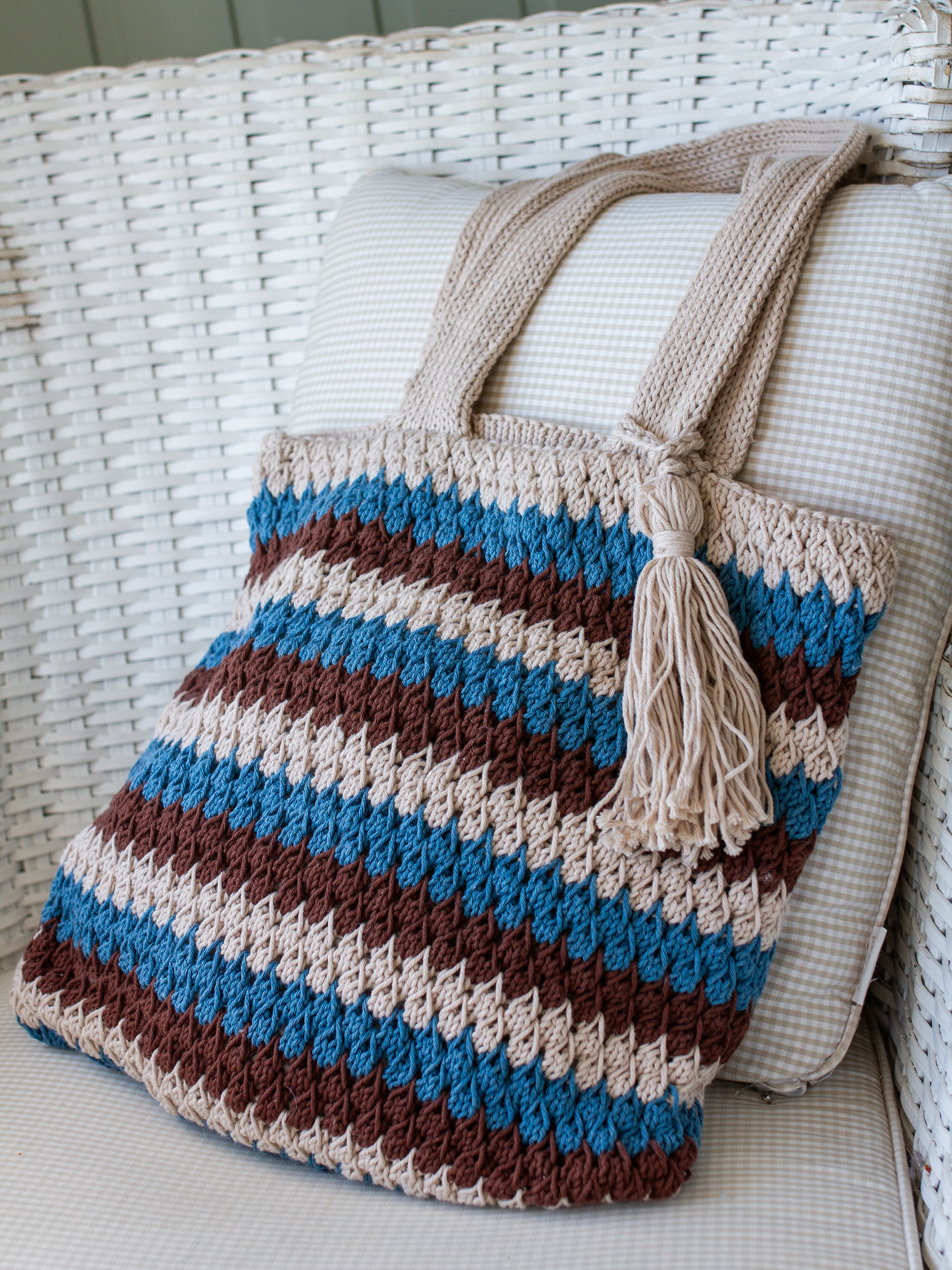 323K-04b COACHELLA väska