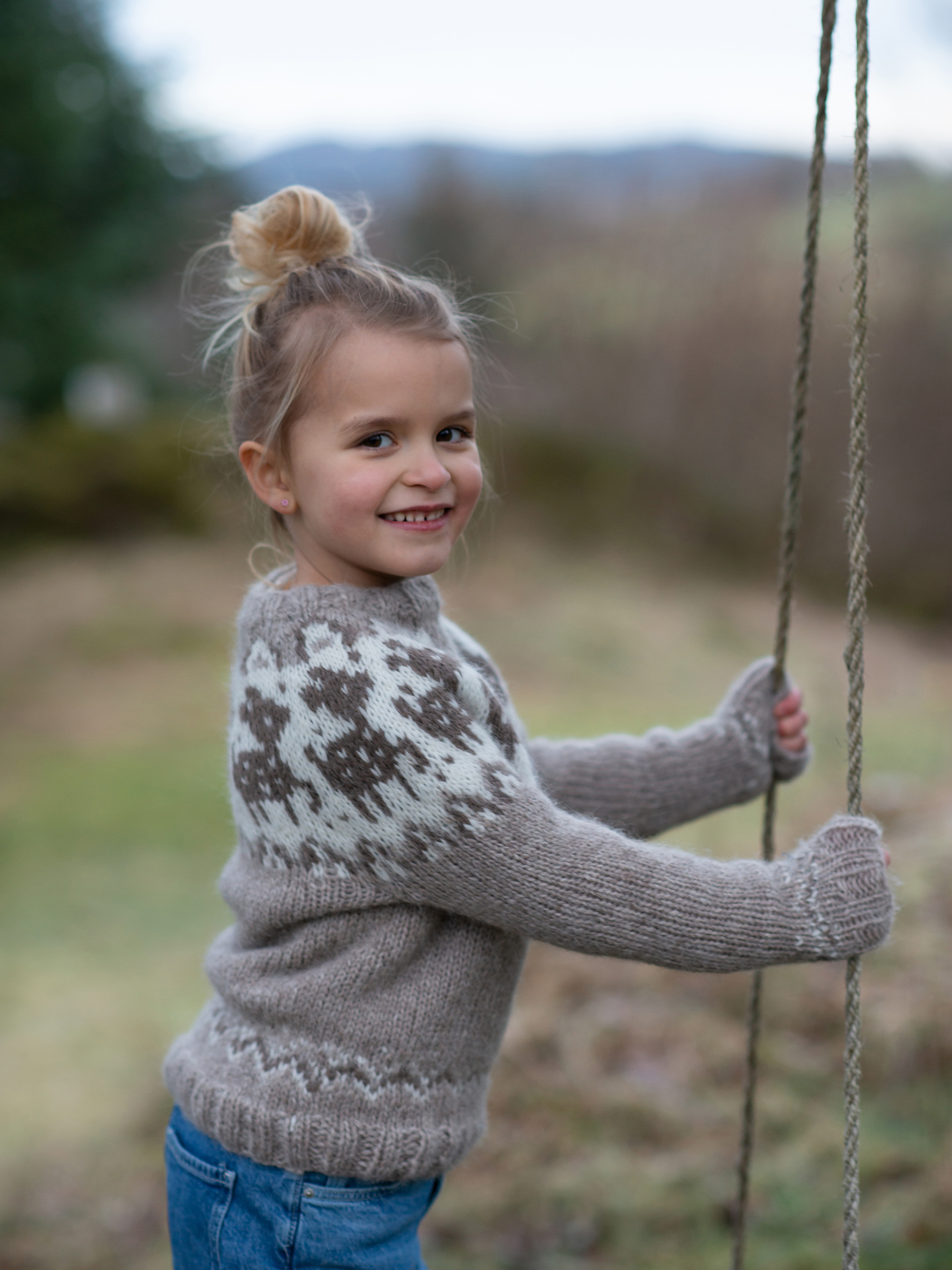 DEER genser barn beige