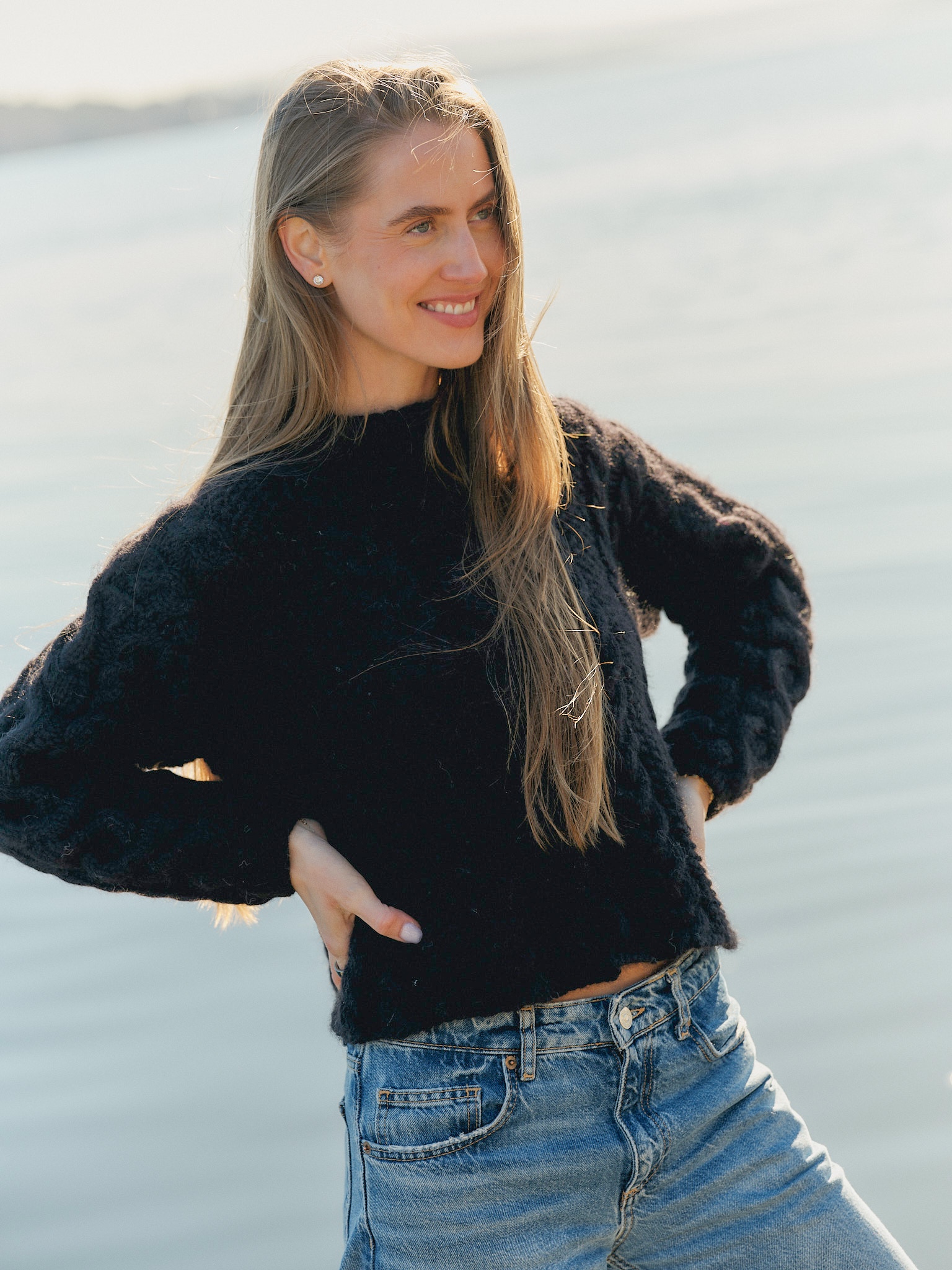 521EI-02e Ella Crewneck