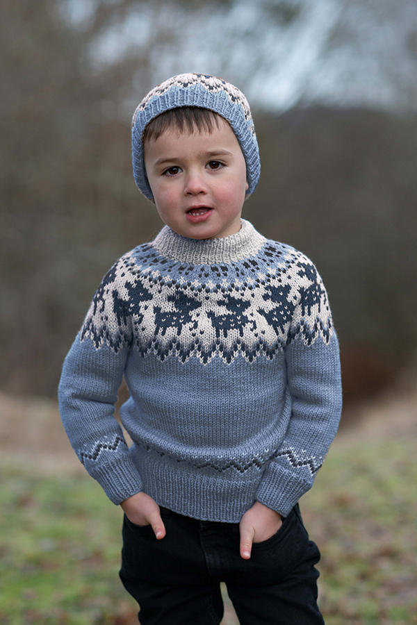 FAUNA genser og lue lys blå