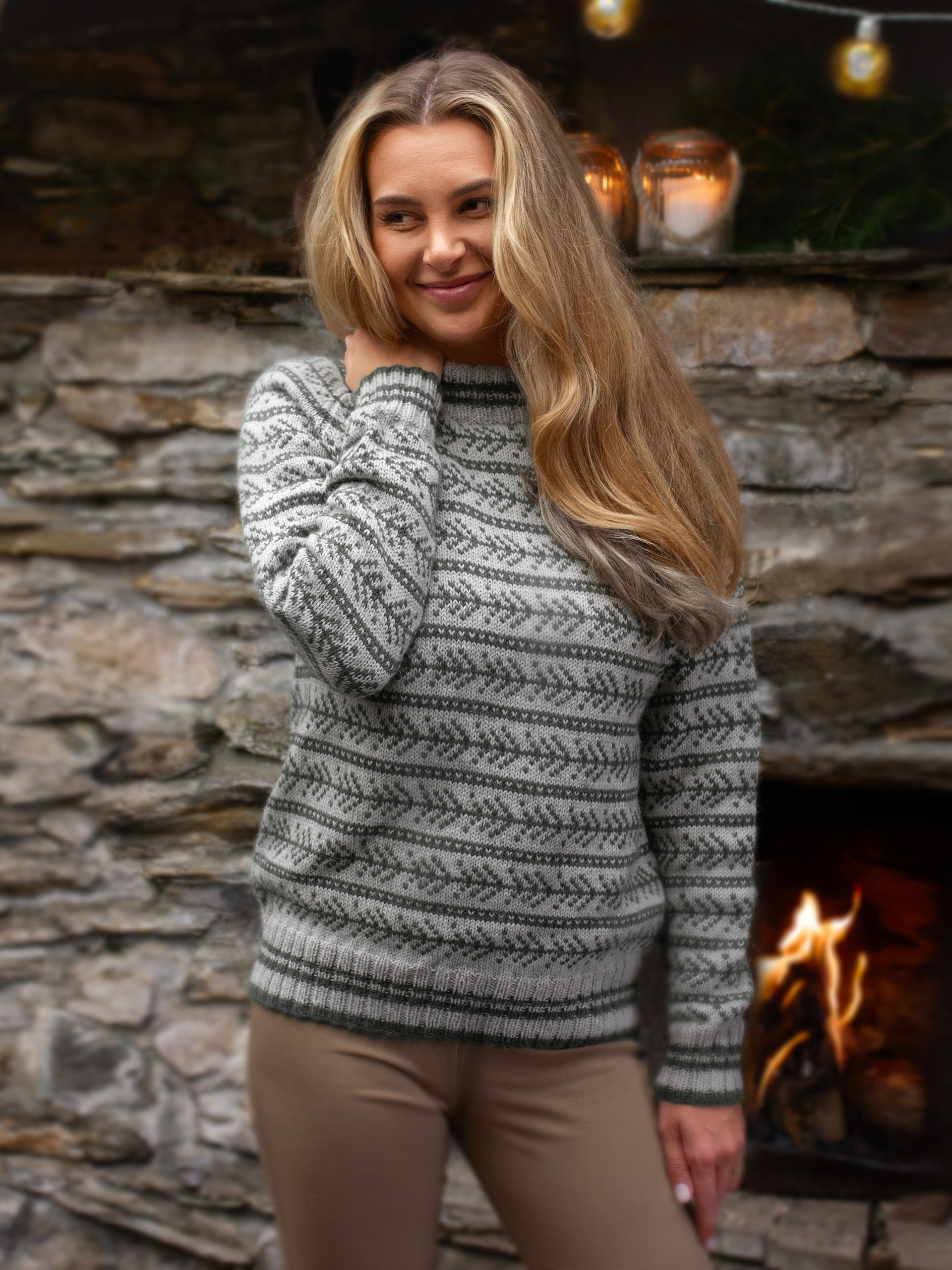 GRANSKUDD genser grå