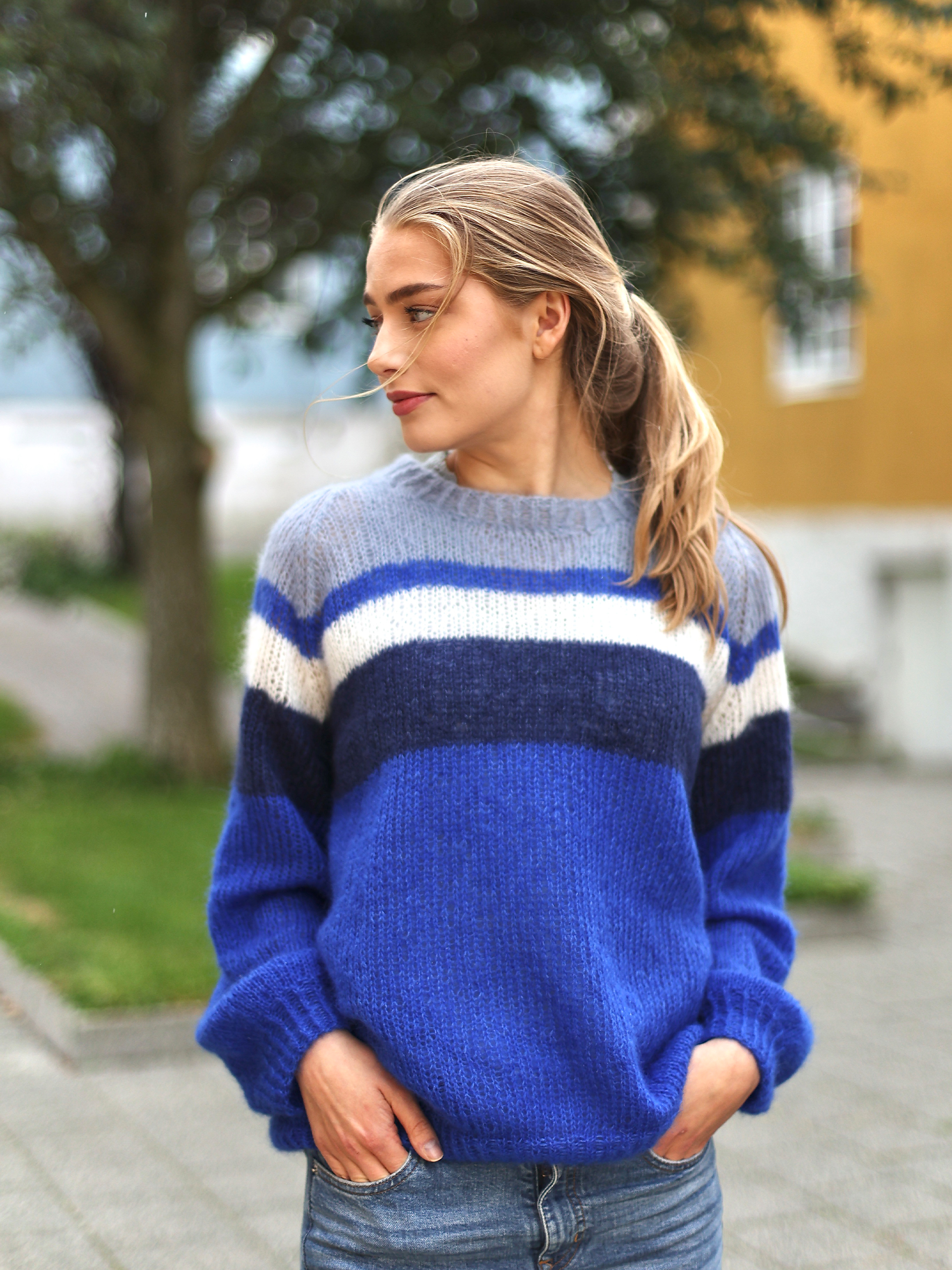 INDIE genser skarp blå