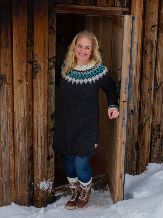 422K-04a KÆRLEIKUR kjole