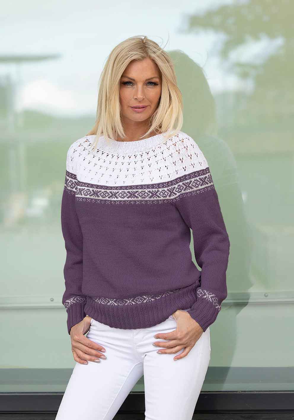 1915-4 May genser mørk lilla