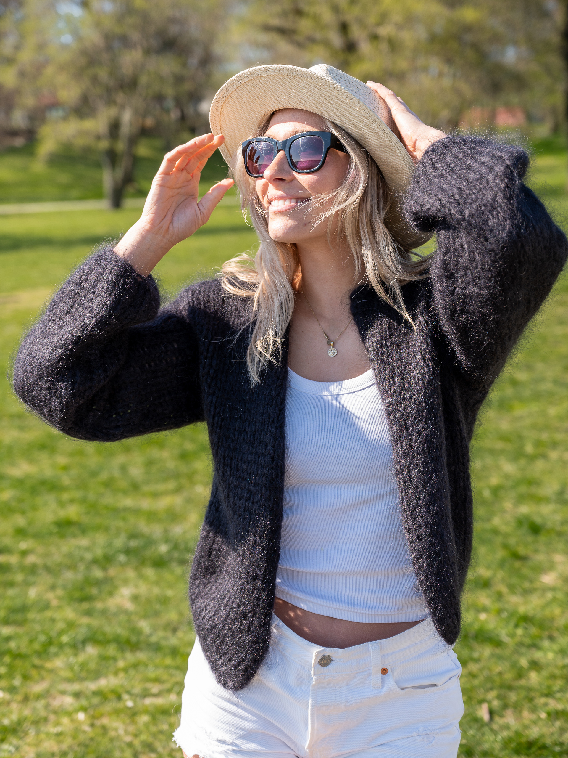 22-56a LINDA cardigan