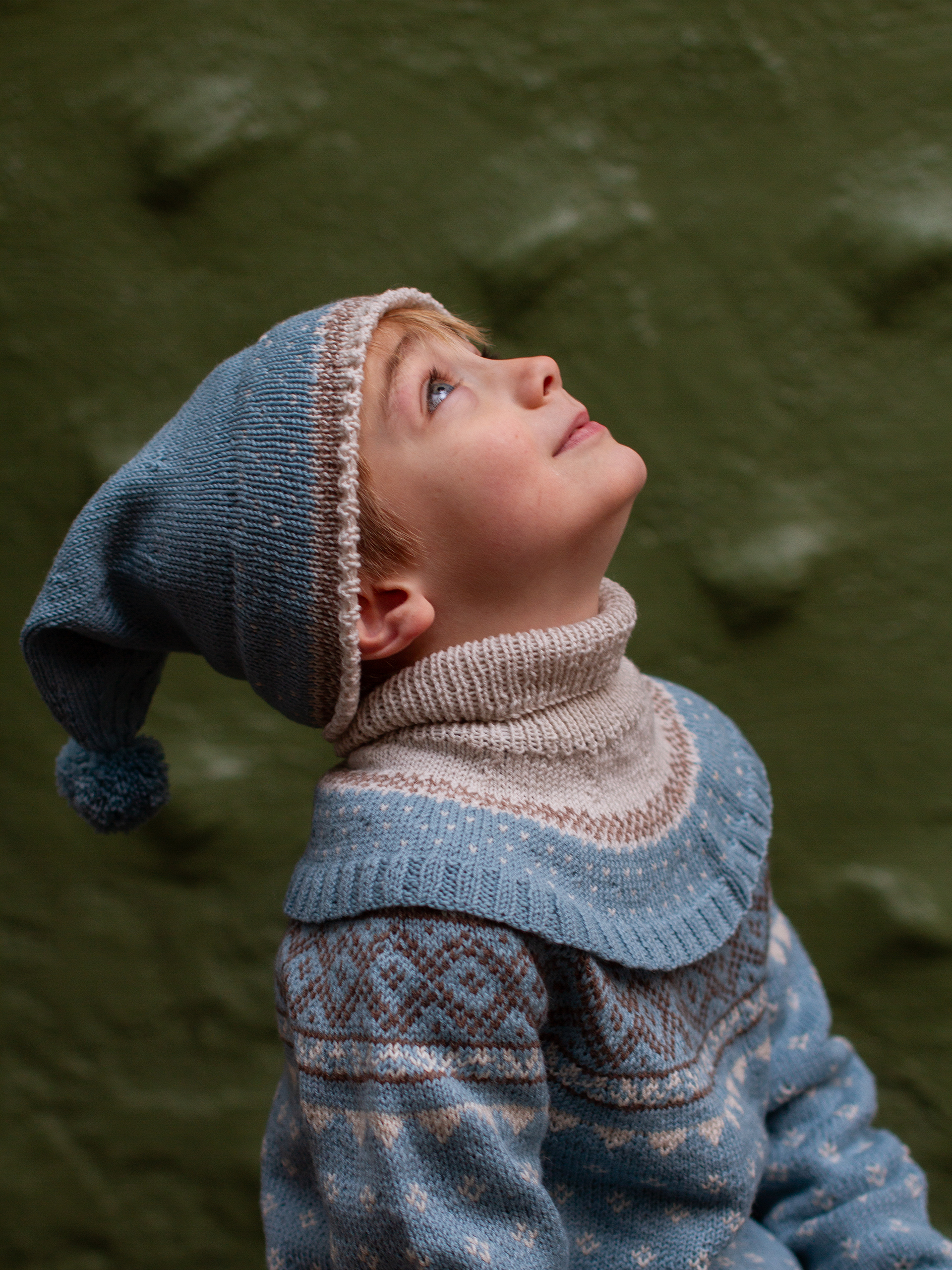 421K-09c LIVLY lue og hals